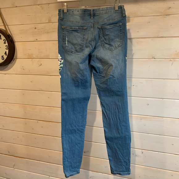 Reitmans | Floral R Jeans - Picture 4 of 7
